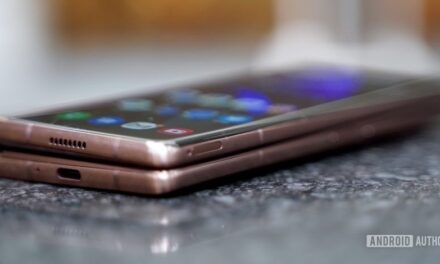 Samsung confirma que funciona en un teléfono plegable ‘más delgado y liviano’
